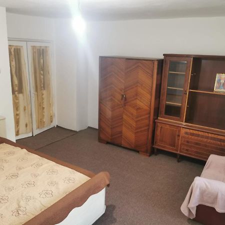 Apartamento Garsoniera Craiova Exterior foto