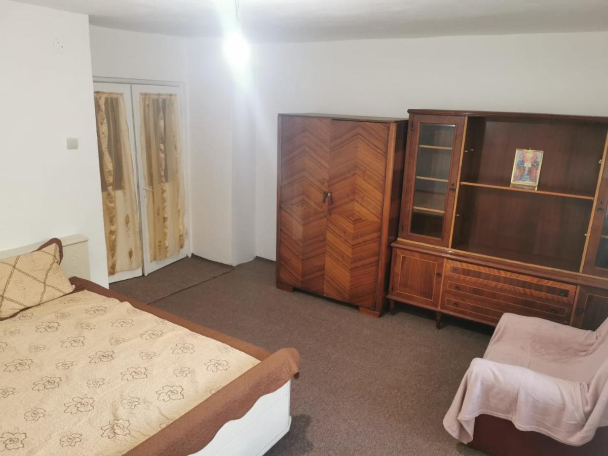 Apartamento Garsoniera Craiova Exterior foto